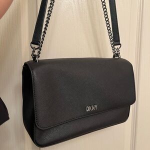 DKNY Crossbody/Shoulder bag